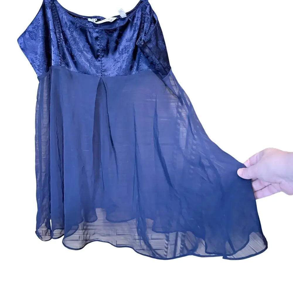 Vintage Y2K Victoria’s Secret navy blue babydoll chemise large satin chiffon